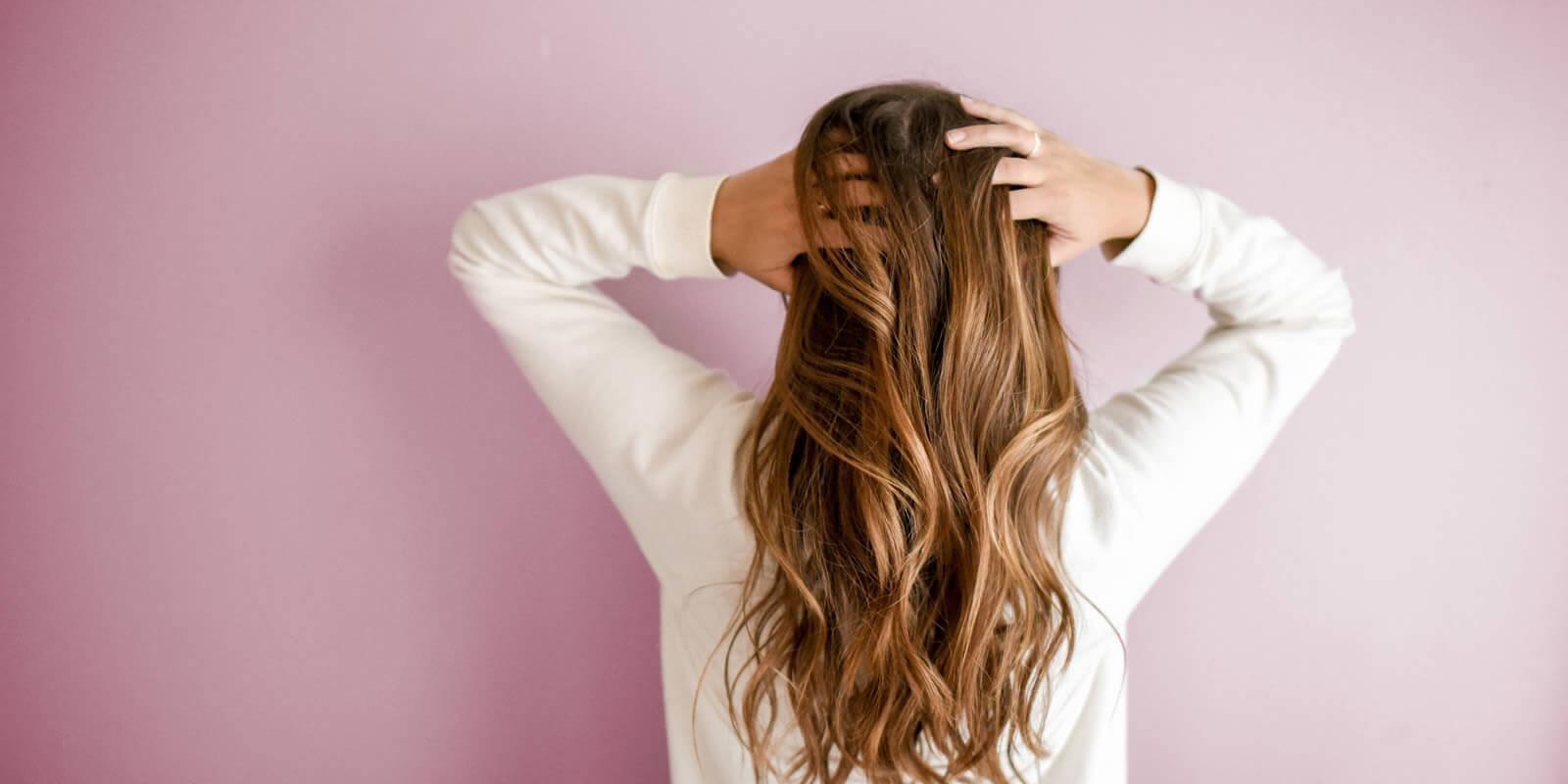 4 Truques Caseiros para Fazer o Cabelo Crescer em Uma Semana