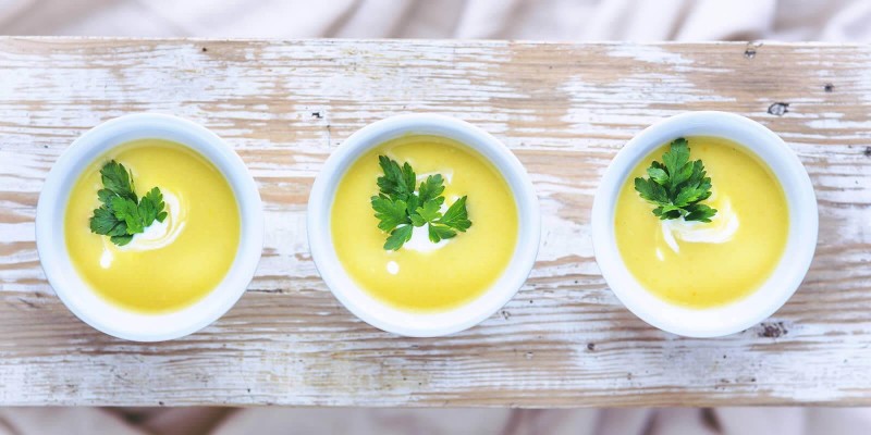 Caldo verde com calabresa e bacon